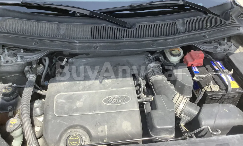 Vehicle photo 6