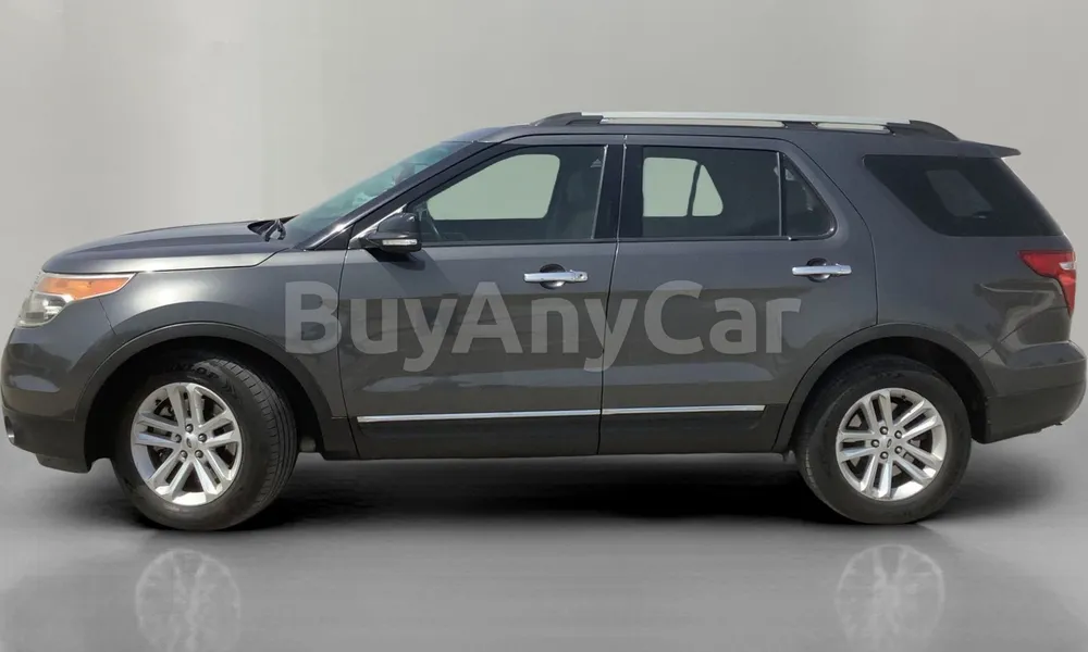 Vehicle photo 4