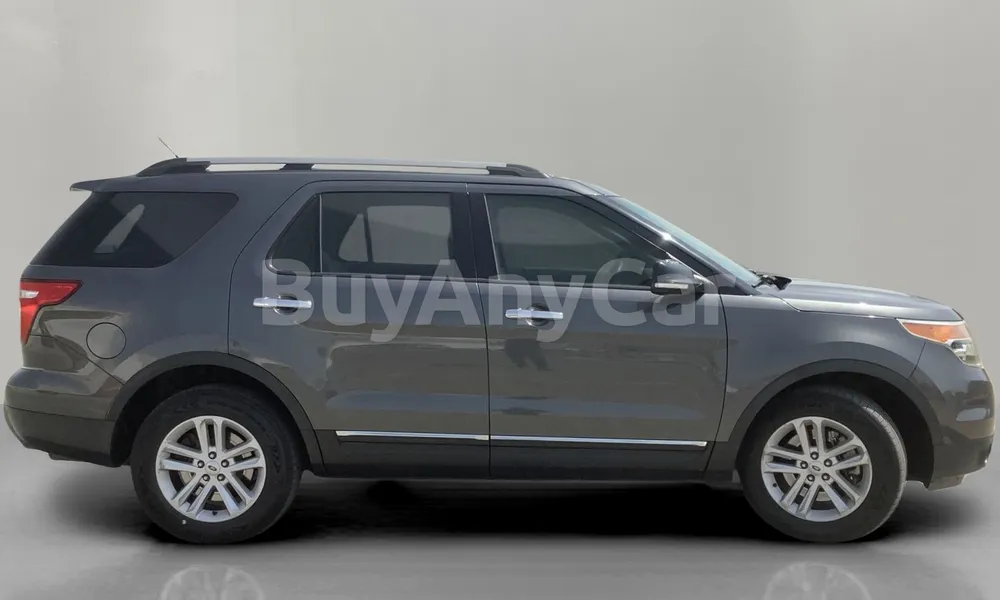 Vehicle photo 3