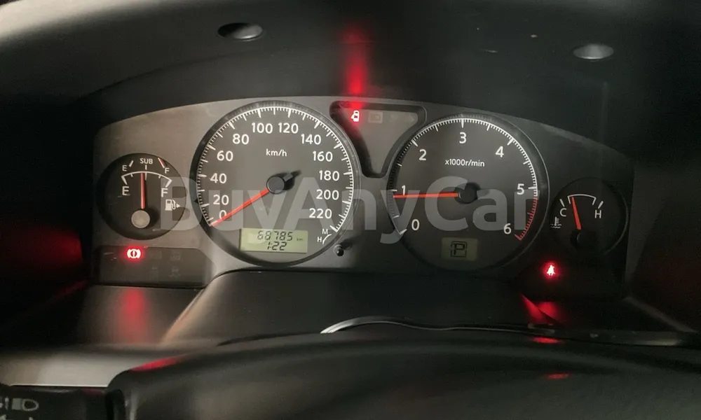 Vehicle photo 6