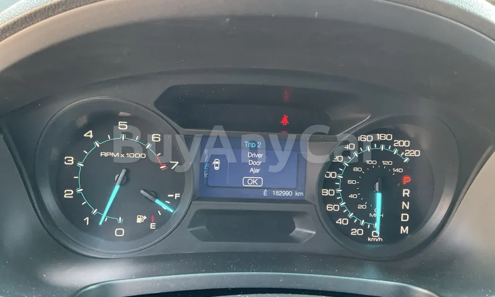 Vehicle photo 6