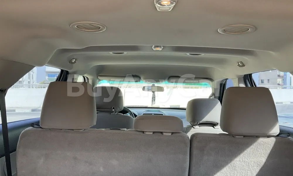 Vehicle photo 9