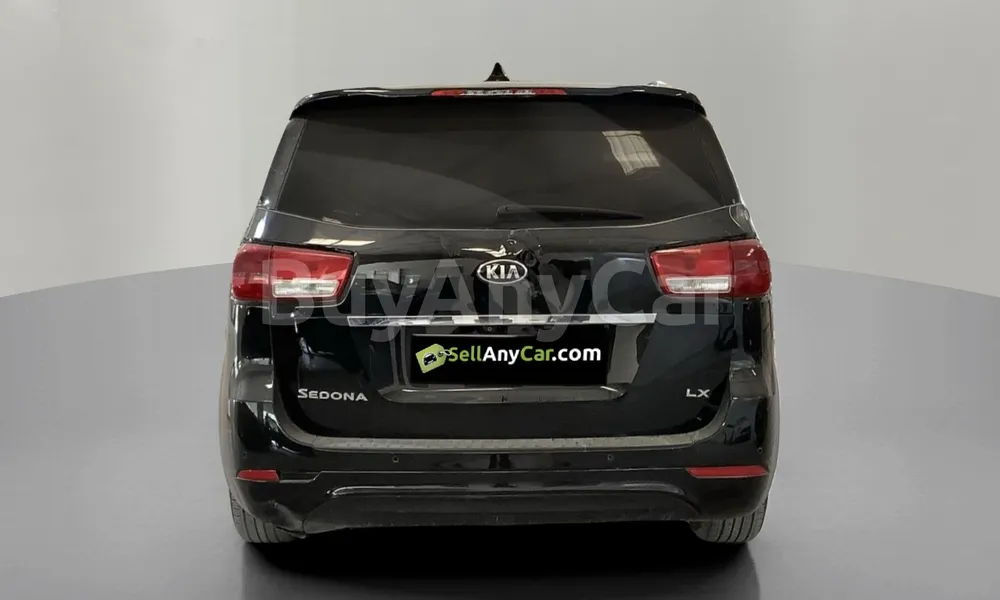 Vehicle photo 2