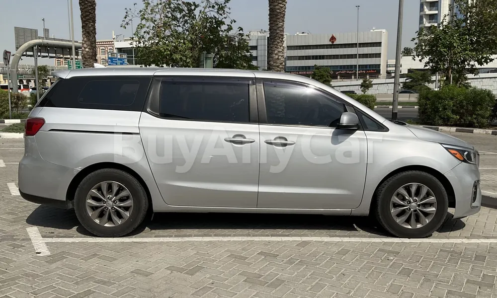 Vehicle photo 3