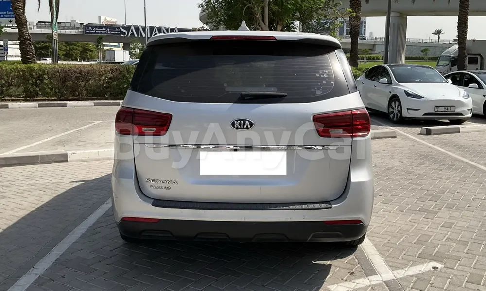 Vehicle photo 2
