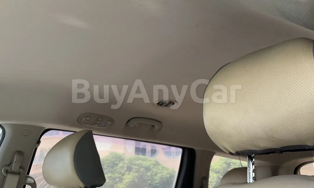 Vehicle photo 8