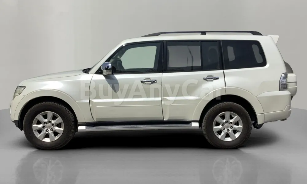 Vehicle photo 4