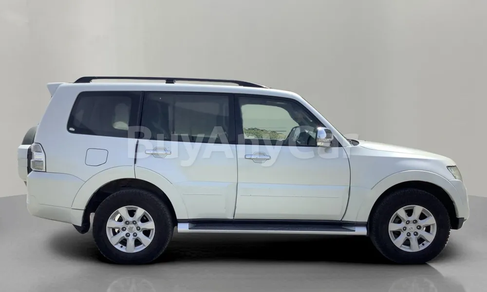 Vehicle photo 3
