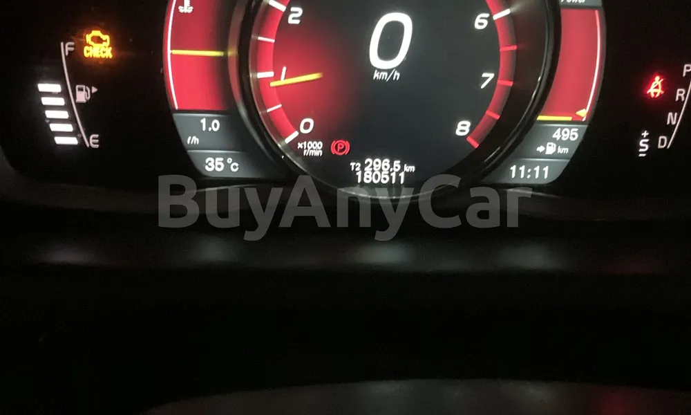 Vehicle photo 6
