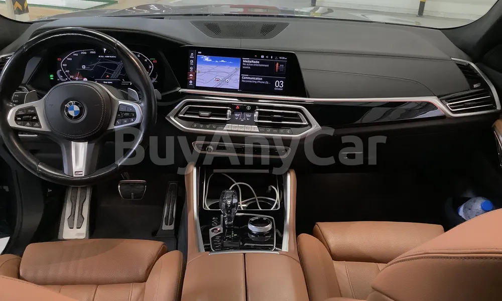 Vehicle photo 8