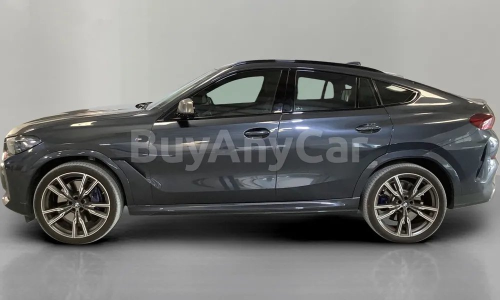 Vehicle photo 4