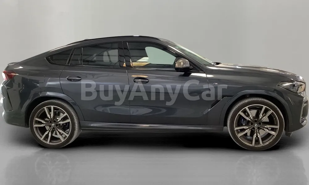 Vehicle photo 3