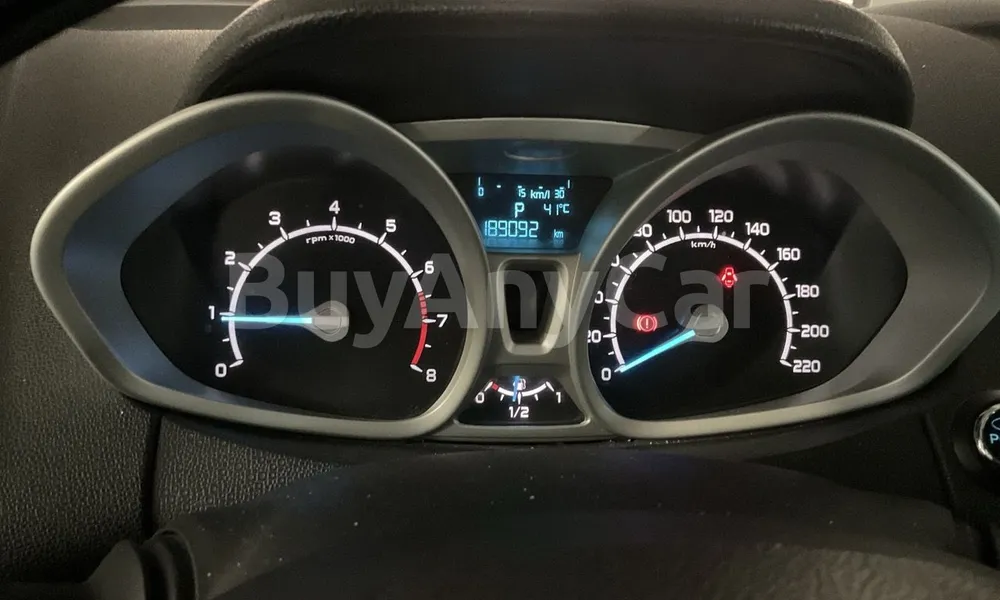 Vehicle photo 7