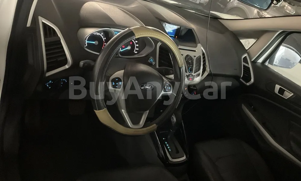 Vehicle photo 9