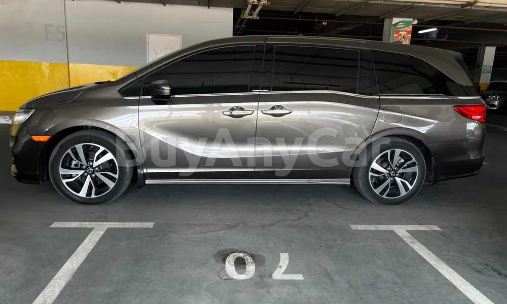 Vehicle photo 4