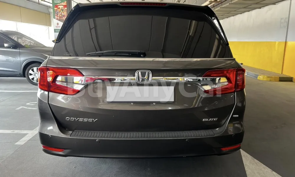 Vehicle photo 2