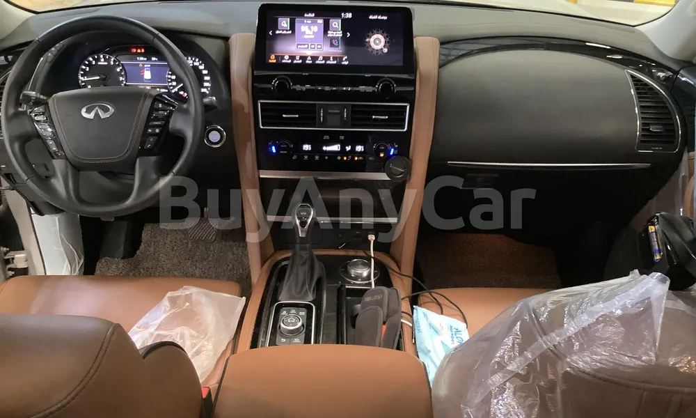 Vehicle photo 8