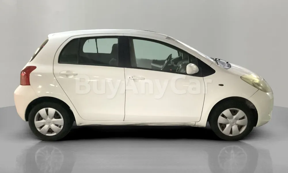 Vehicle photo 3
