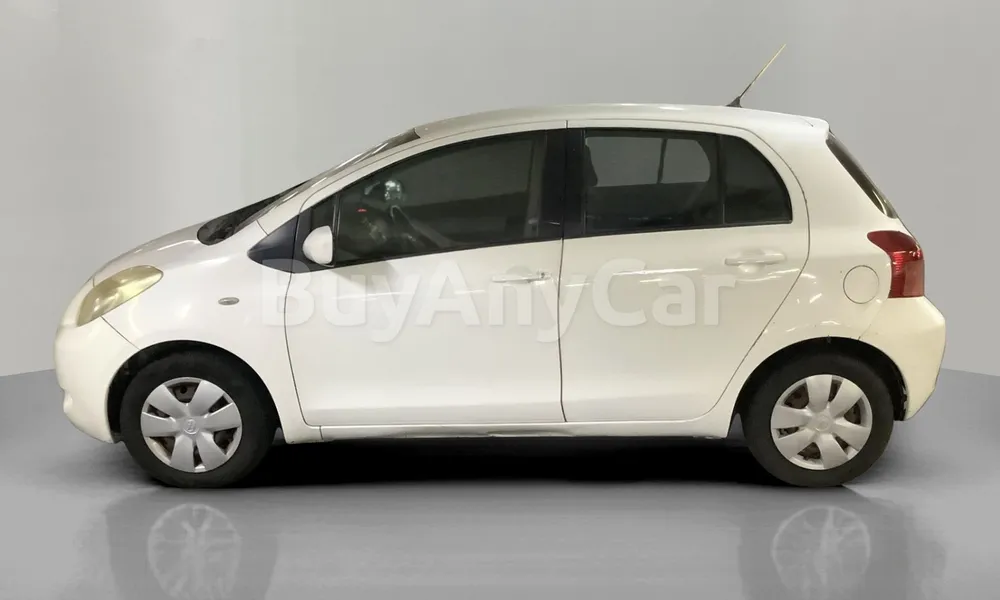Vehicle photo 4