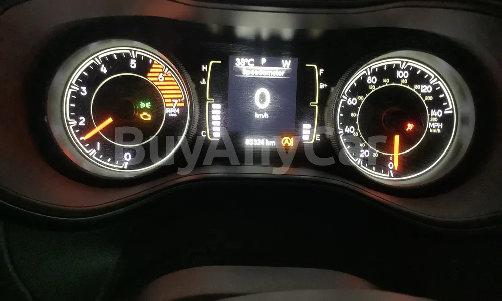 Vehicle photo 7