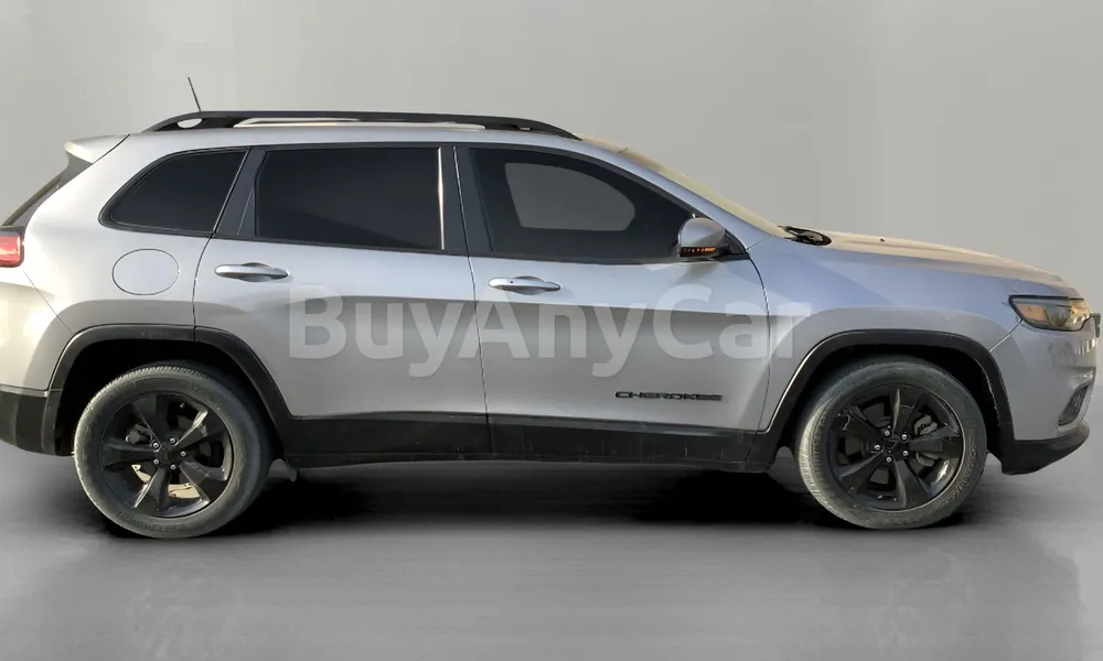Vehicle photo 3