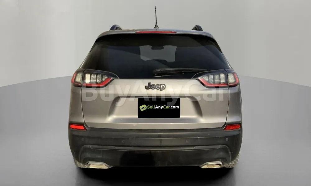 Vehicle photo 2