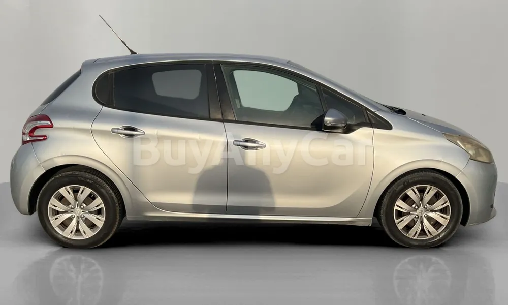 Vehicle photo 3