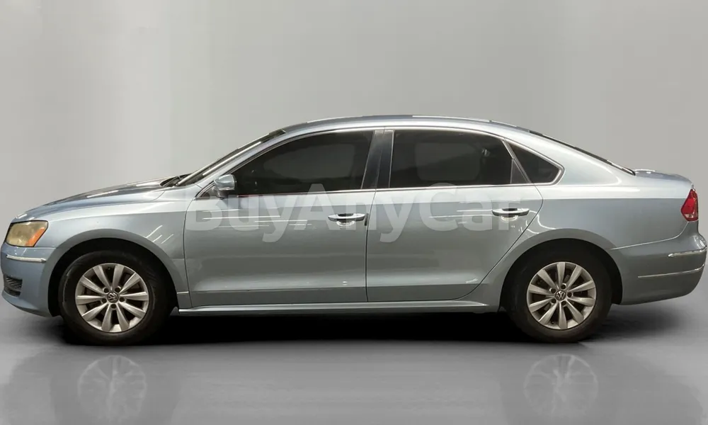 Vehicle photo 4