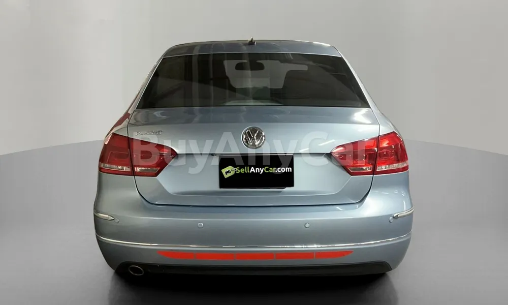 Vehicle photo 2