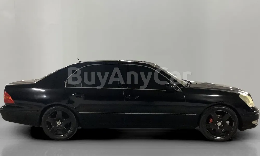 Vehicle photo 3