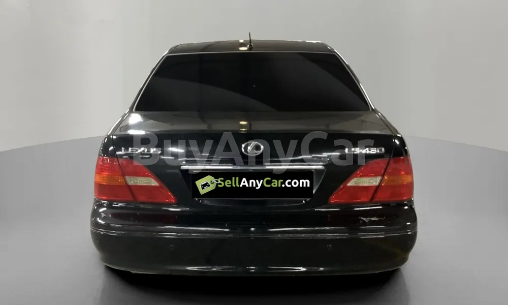 Vehicle photo 2