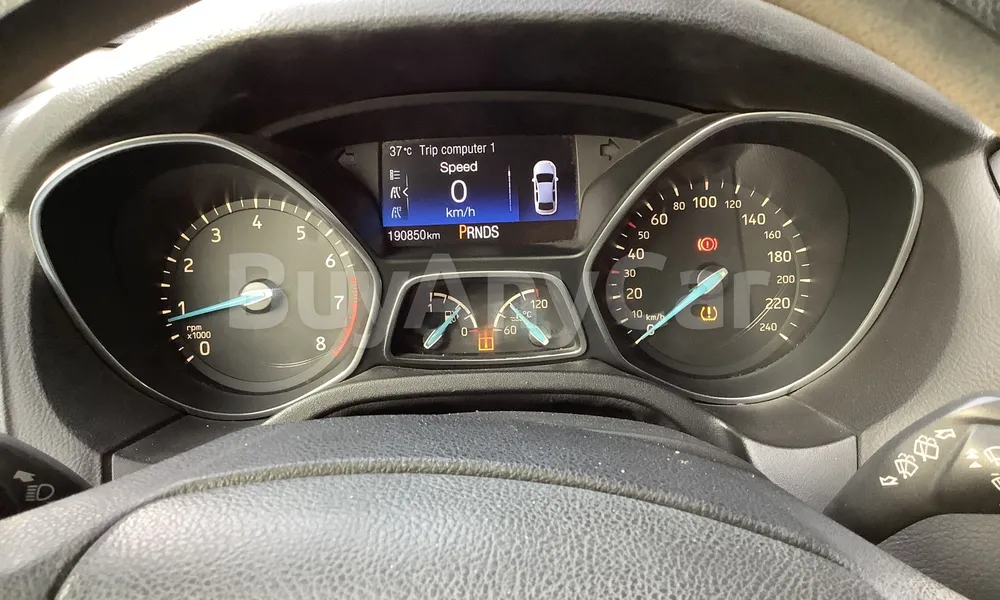 Vehicle photo 7