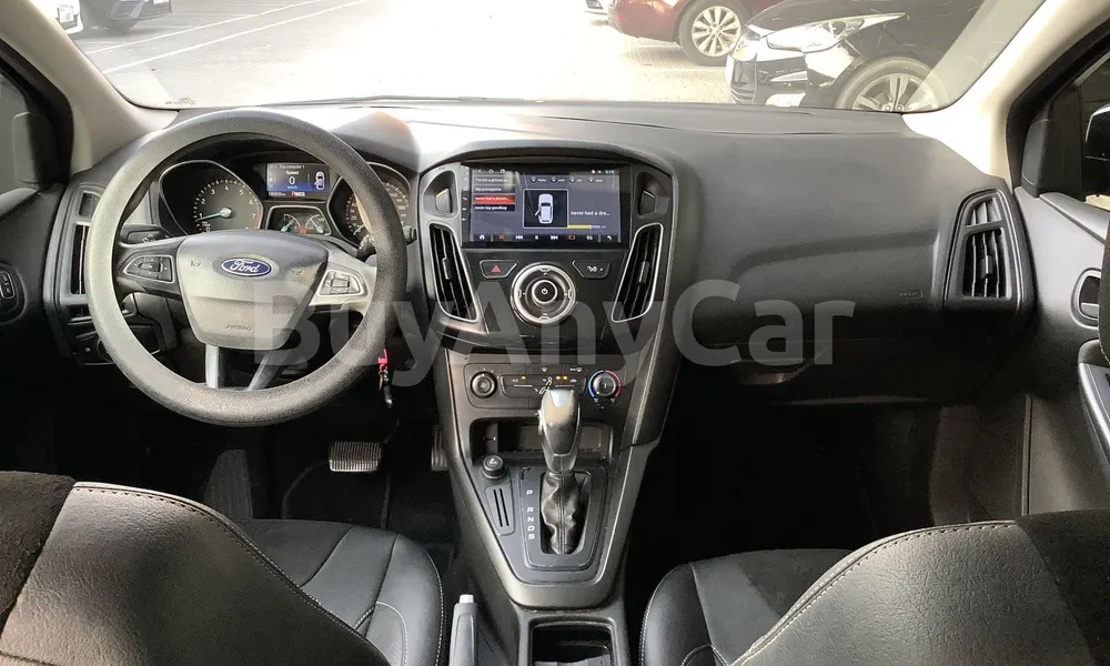 Vehicle photo 8