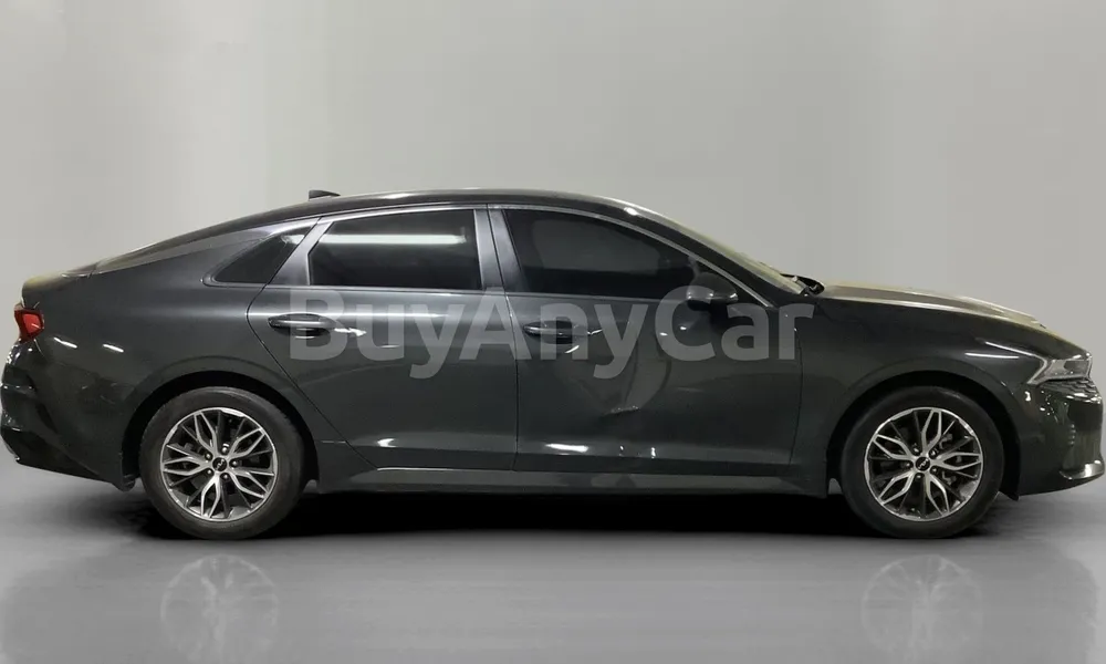 Vehicle photo 3