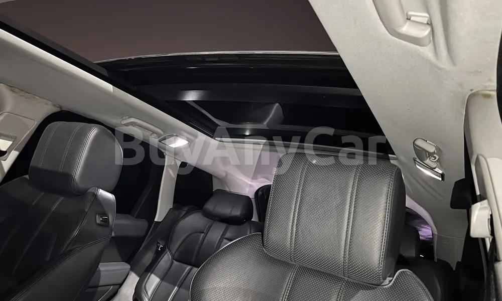 Vehicle photo 6
