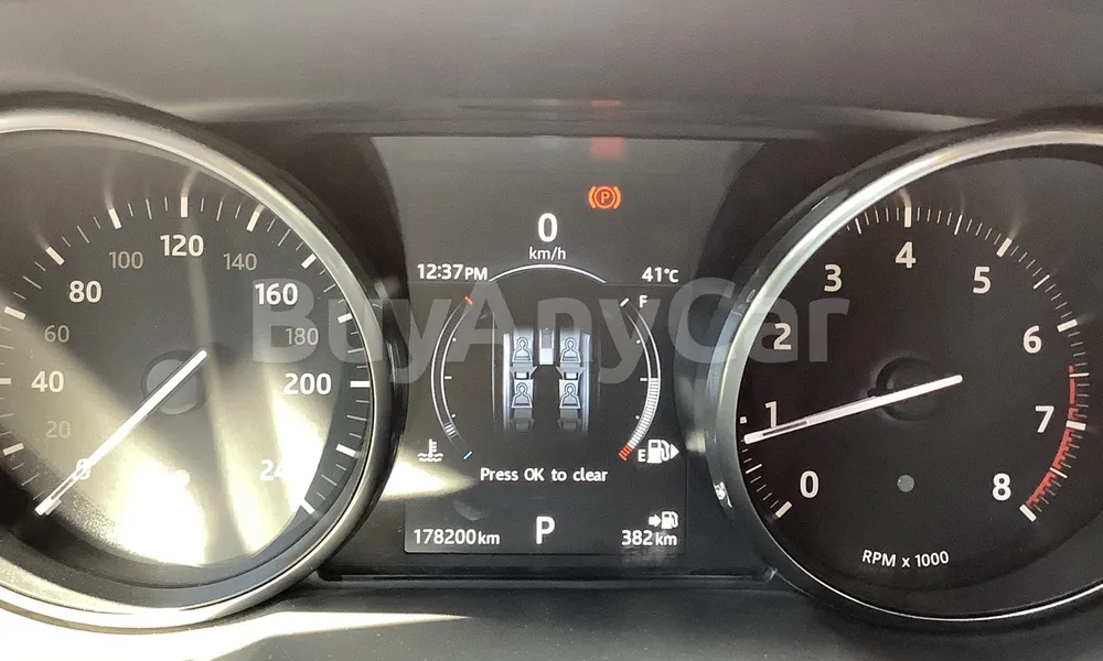 Vehicle photo 7