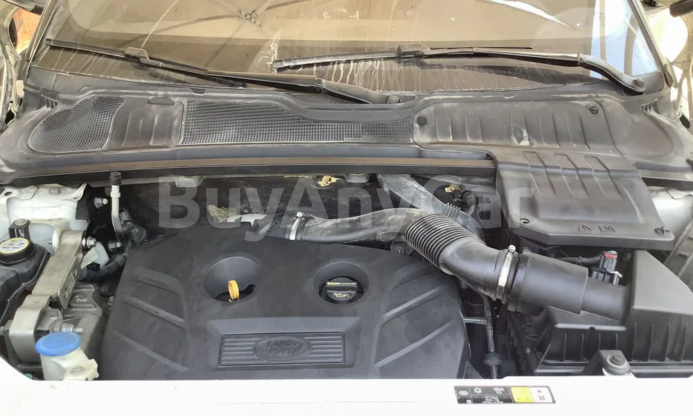 Vehicle photo 6
