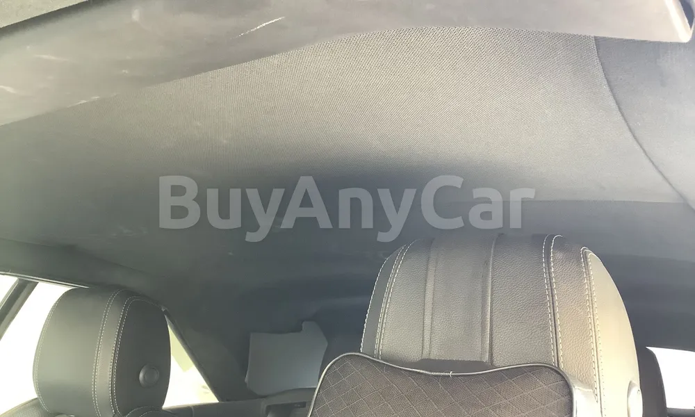 Vehicle photo 9