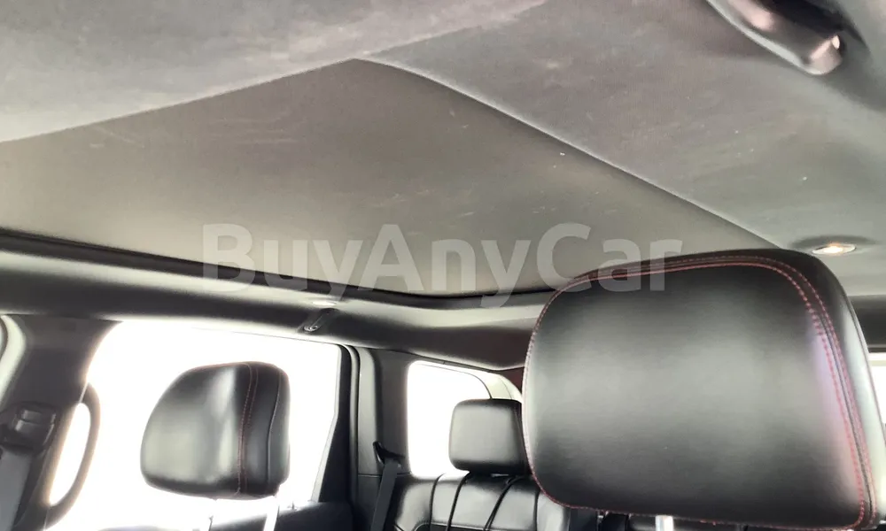Vehicle photo 8