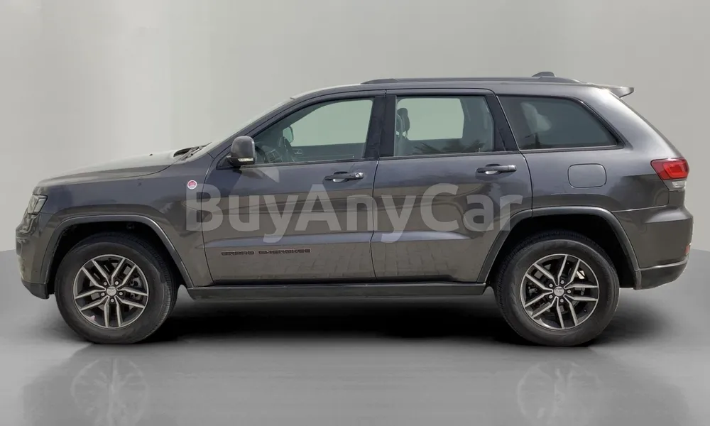Vehicle photo 4