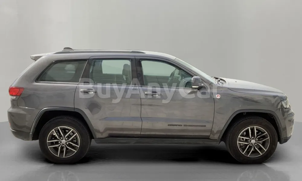 Vehicle photo 3