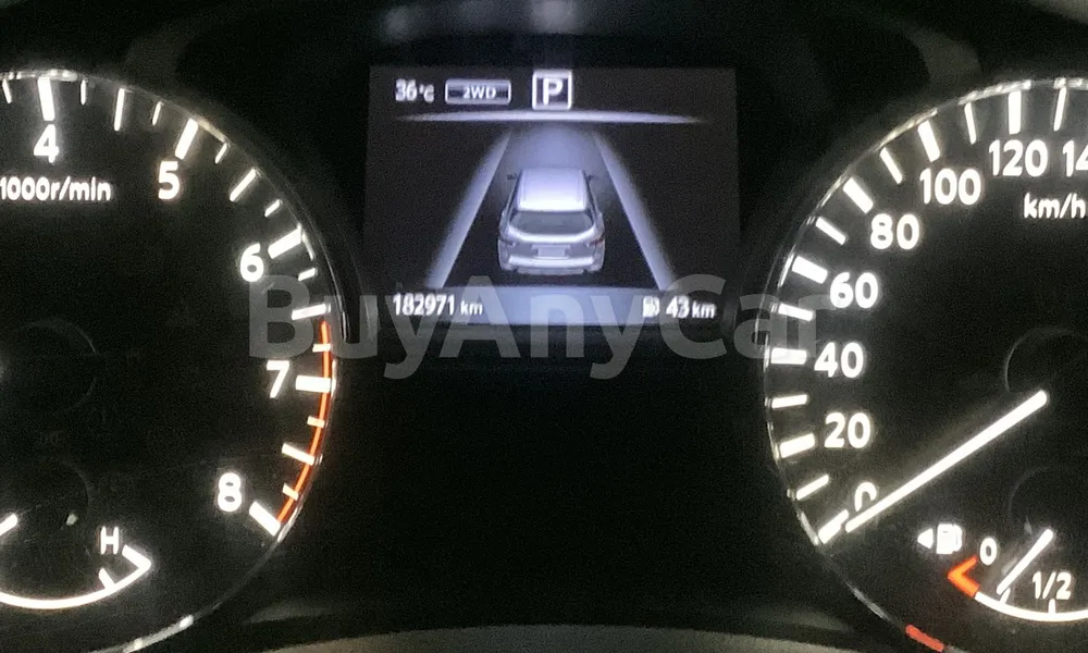 Vehicle photo 8