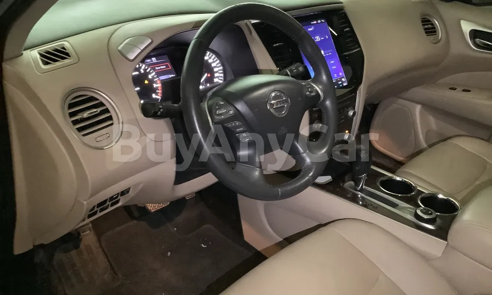 Vehicle photo 9