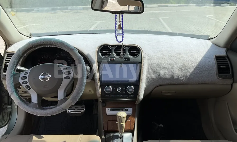 Vehicle photo 7
