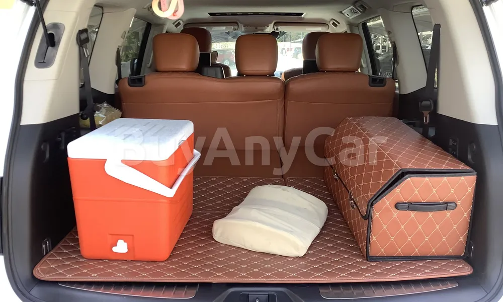 Vehicle photo 6