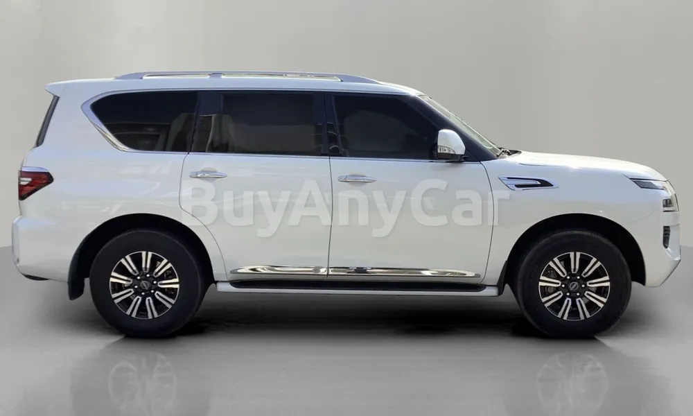 Vehicle photo 3