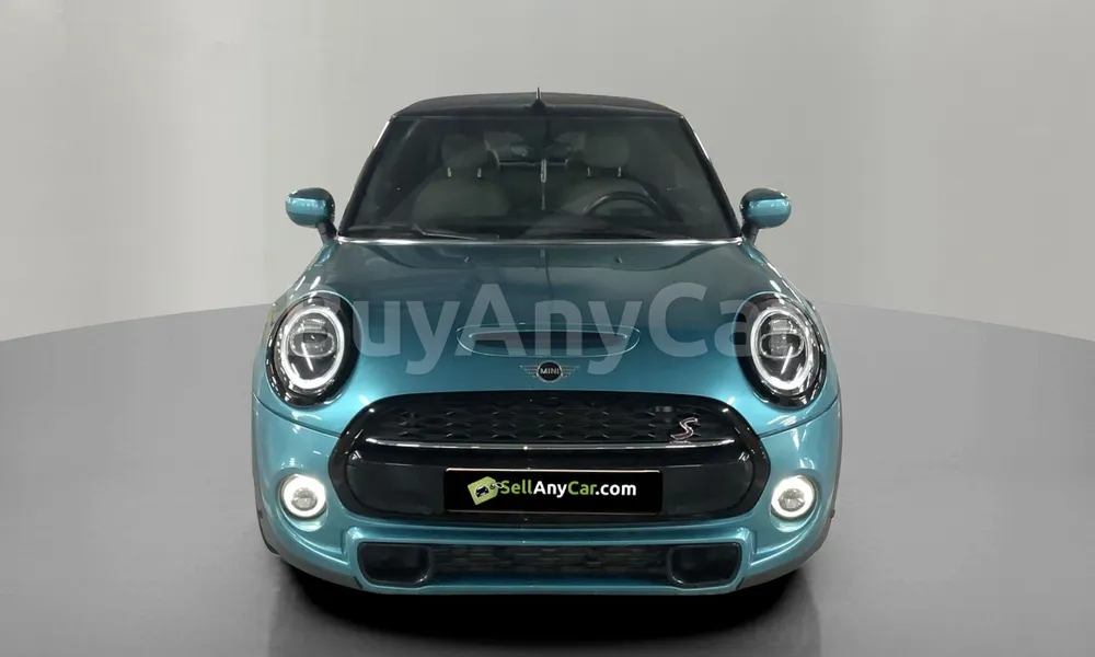 Vehicle photo 1