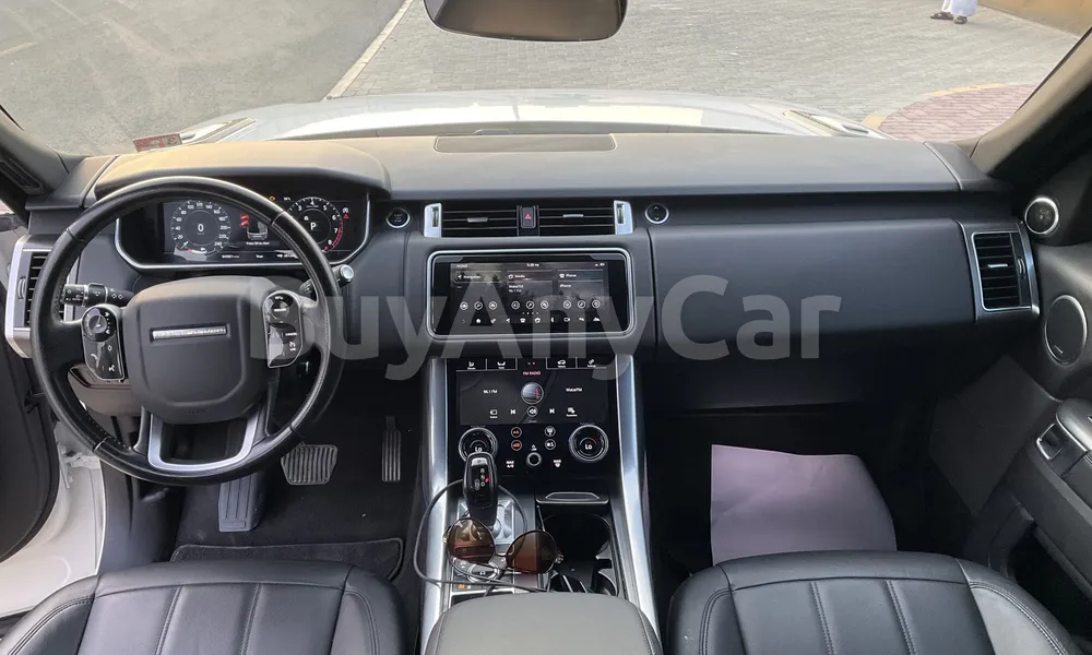 Vehicle photo 8