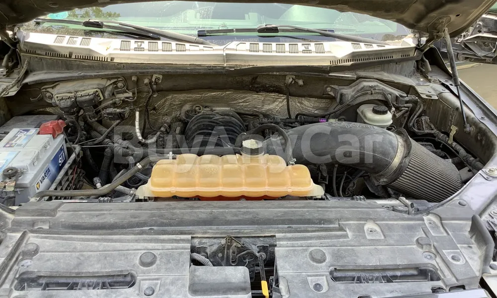 Vehicle photo 7