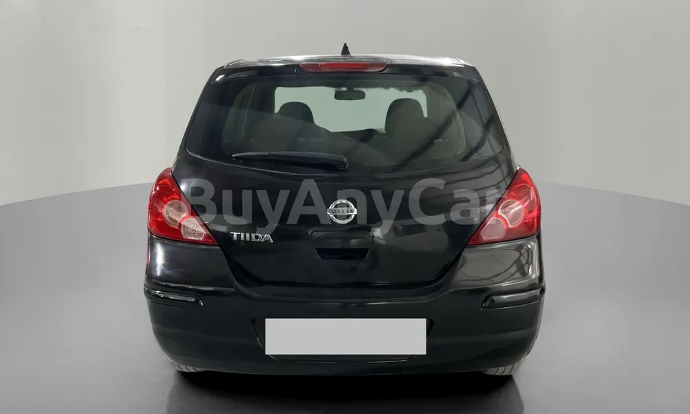 Vehicle photo 2